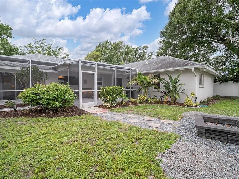 5219 Inverness Dr — Photo 32