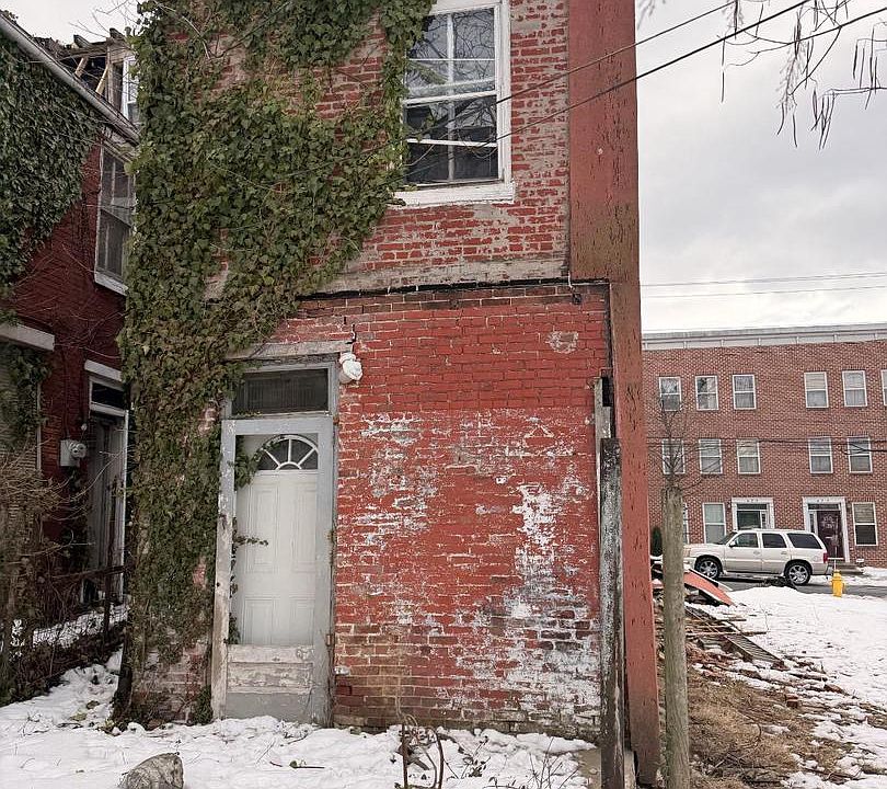 2nd image of 426 Kelker St