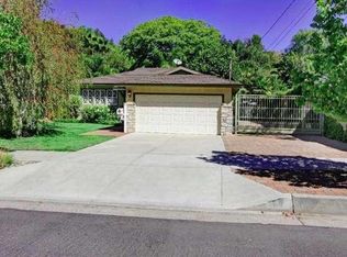 7849 Ellenbogen St, Sunland, CA 91040