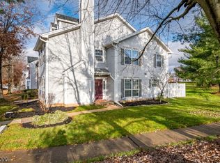 2 Balboa Ln #3708, Franklin Park, NJ 08823