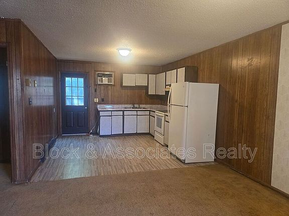 4th image of 106 Thomas St #A