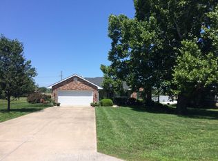 16986 Holiday Cir, Boonville, MO 65233