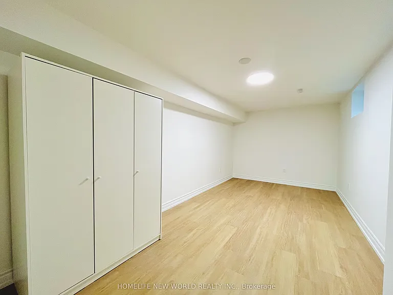 127 Highgate Ave #BASEMENT — Photo 14