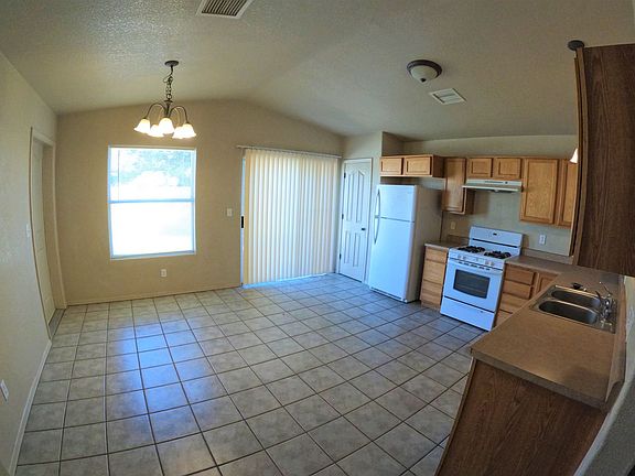 5th image of 4113 Calle De Luna