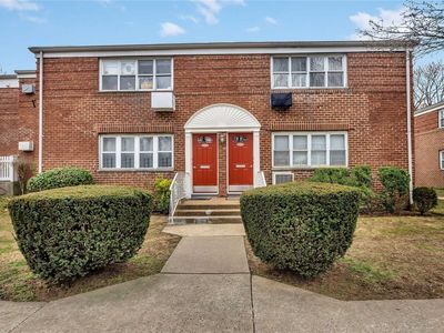 226-25 Union Tpke, Oakland Gardens, NY, 11364