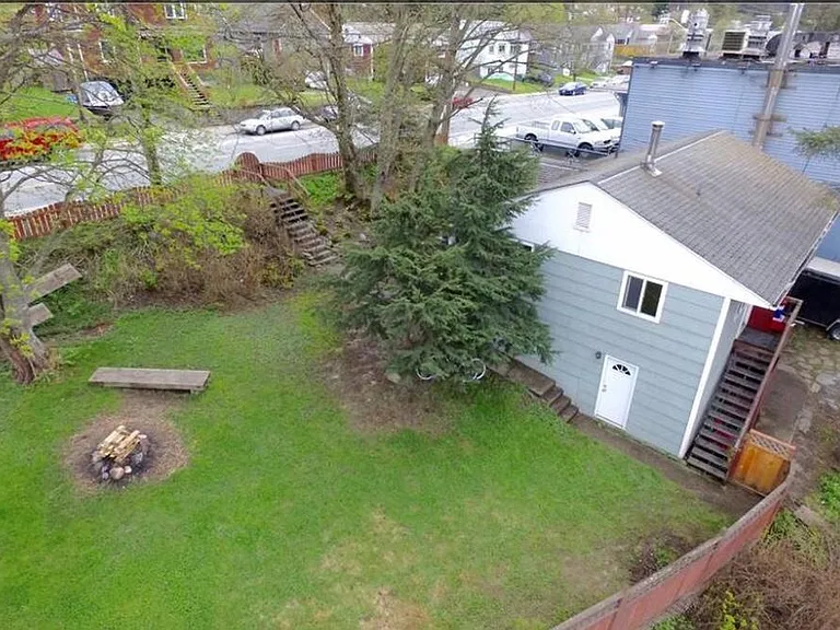 1715 Glacier Ave — Photo 4