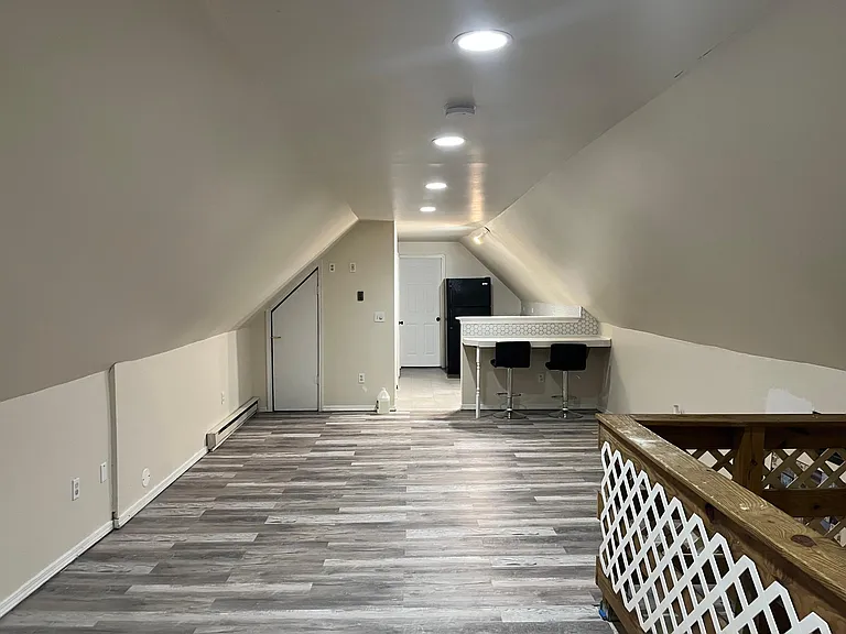 19 Hampton St #4 — Photo 1