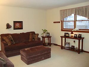 2nd image of 1042 Woodbine Cir W