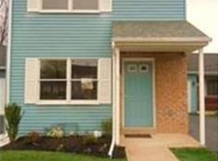 9 Princeton Ct, Easton, PA 18040