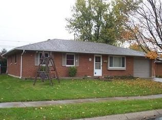 111 Lodestone Dr, Englewood, OH