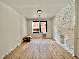 Rented by Nolita Group