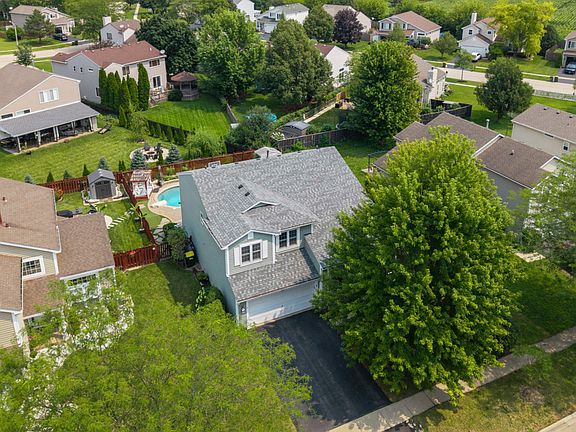 2nd image of 4811 Bordeaux Dr