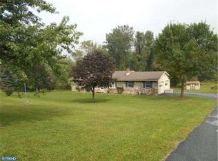 180 Valley View Rd, Hellertown, PA 18055