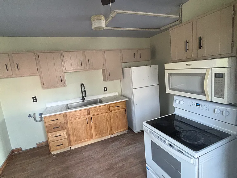 3607 Covert Ave — Photo 16