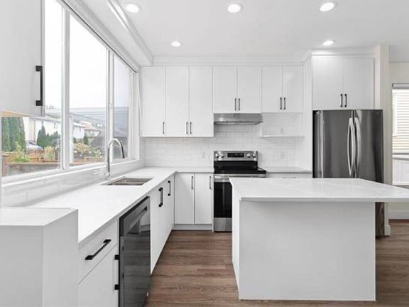 5th image of 10320 243rd St