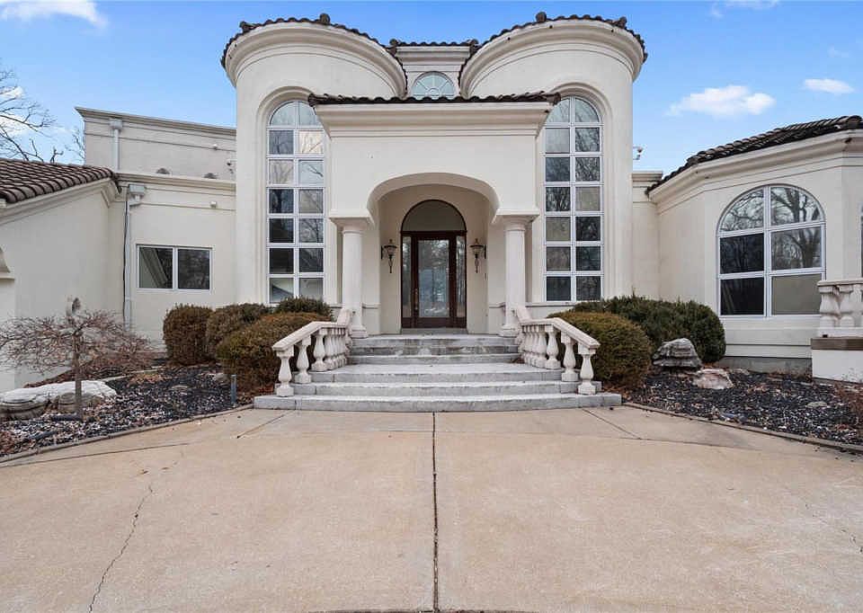 17329 Hidden Valley Dr, Eureka, MO 63025 | Zillow