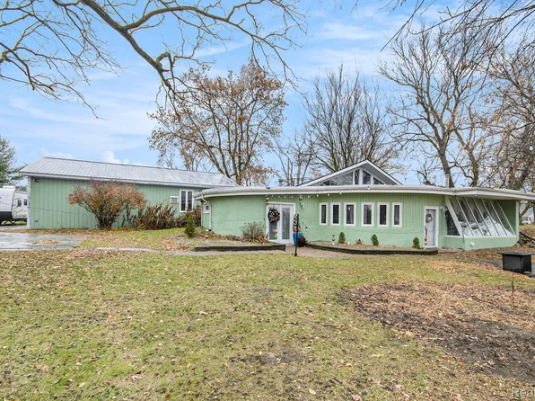 60742 Eleven Mile Rd, South Lyon, MI 48178