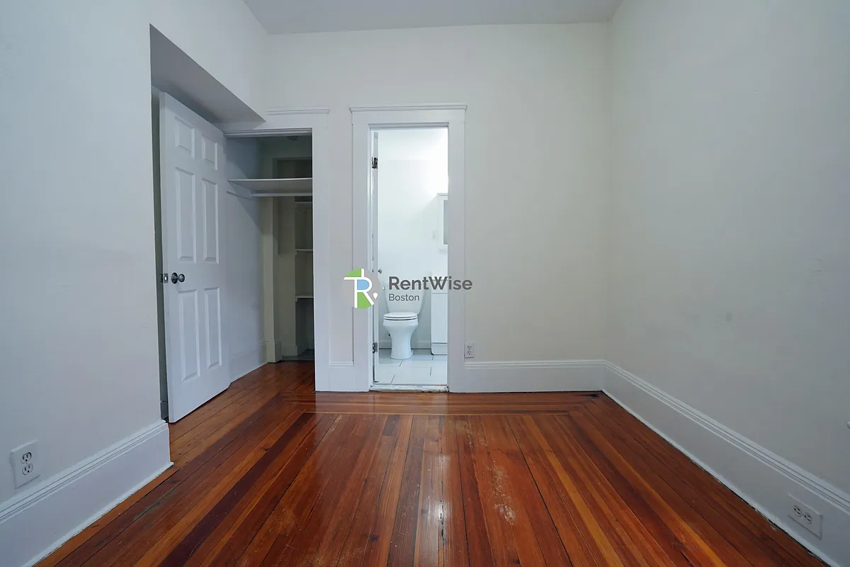 Building Photo - 61 Brighton Ave #1