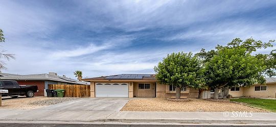 2nd image of 309 N Sunland Dr