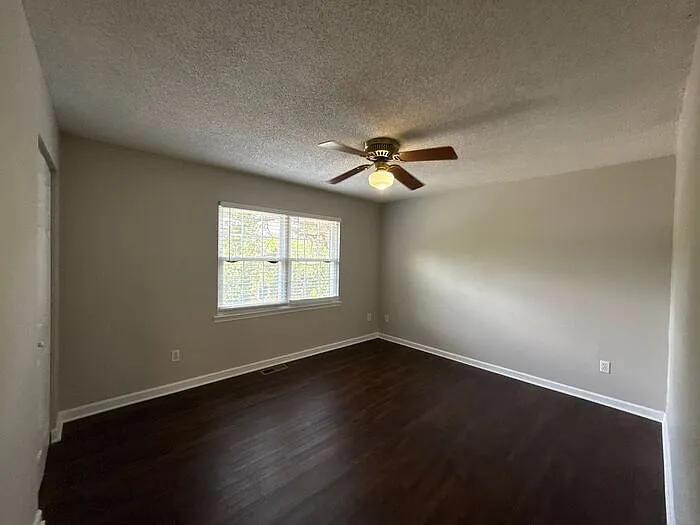 11016 Hunter Trail Ln — Photo 8