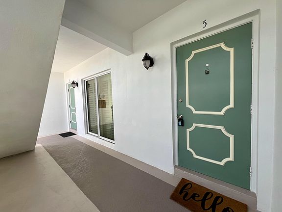 3rd image of 4201 S Ocean Blvd