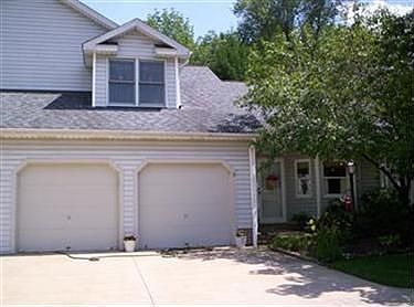 1st image of 750-6 Hampton Cir