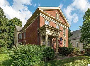 206 N Main St, Mount Vernon, OH 43050