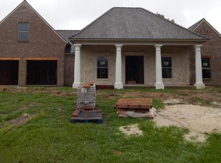 129 Grandview Terrace Dr, Youngsville, LA 70592
