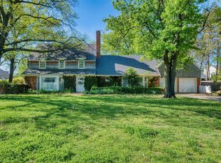 1808 Drury Ln, Nichols Hills, OK 73116