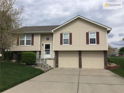 1753 Ray St, Liberty, MO, 64068