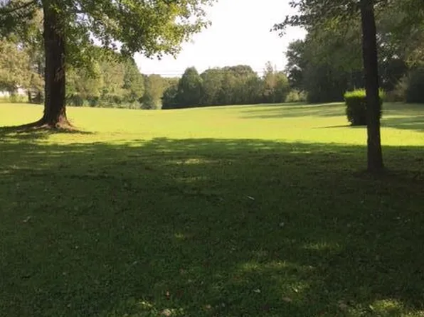 1187 Stewart Ln, Estill Springs, TN 37330