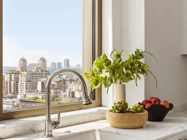 251 West 91st Street image 7 of 27