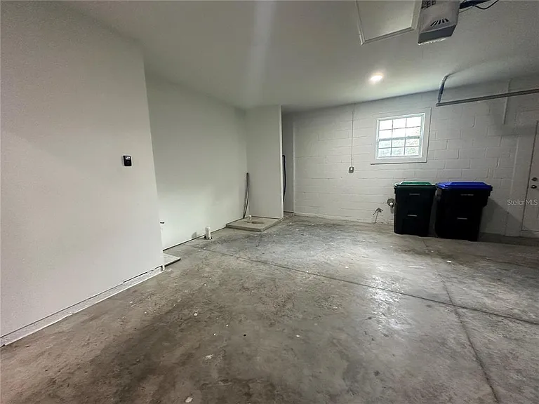18115 Cedarhurst Rd — Photo 28