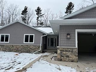 1st image of 8057 W Oak Dr