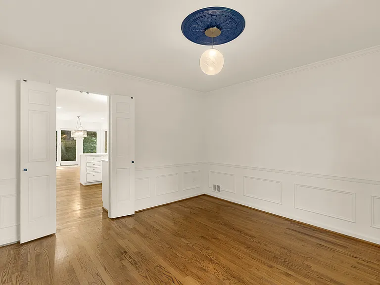 1318 Round Oak Ct — Photo 9