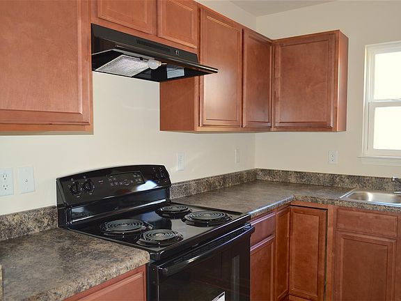 5th image of 145 Evvalane Dr
