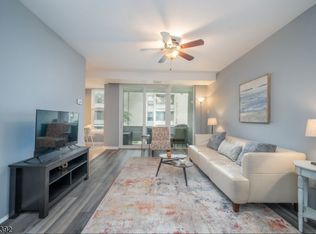 452 E River Rd #G, Nutley, NJ 07110