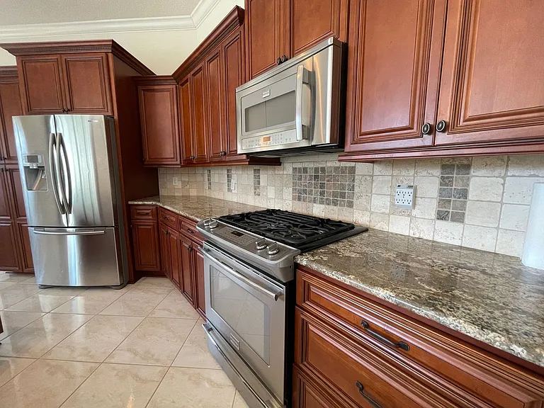 102 Grove Isle Blvd — Photo 16