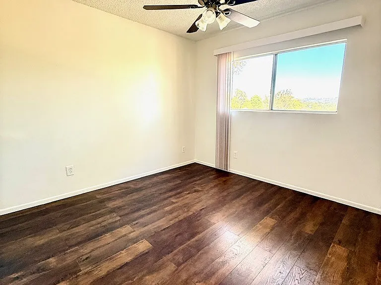 2341 Cravath Ct #B — Photo 12