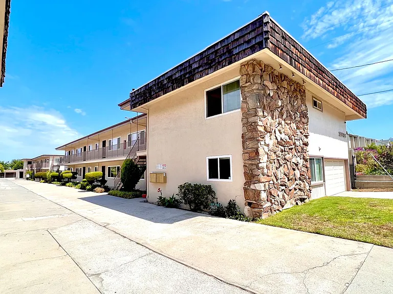 25846 Oak St — Photo 33