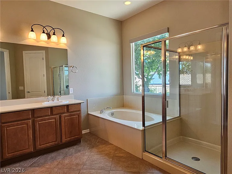 2139 Twin Falls Dr — Photo 33
