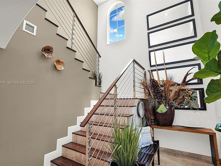 2143 N Bay Rd — Photo 46