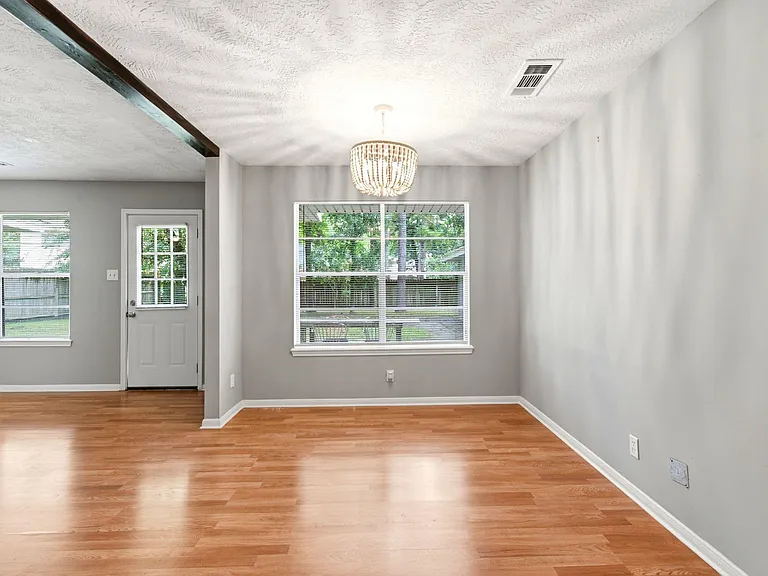 7902 Lichen Ln — Photo 13
