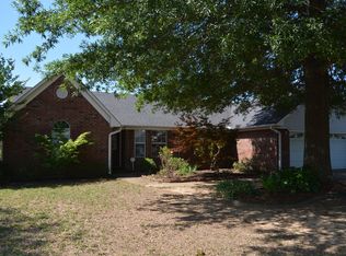 2305 Charlestowne Dr, Searcy, AR 72143