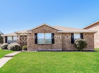 2807 Amber Waves Ln, Lancaster, TX 75134