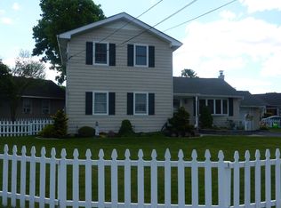 31 Beachwood Dr, Babylon, NY 11702