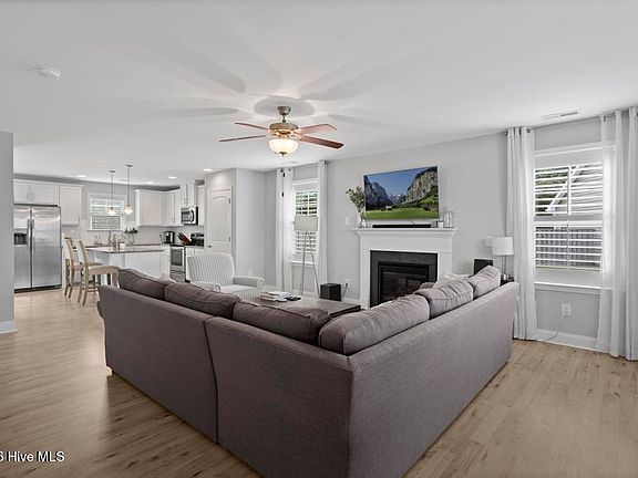 4th image of 311 Long Pond Drive