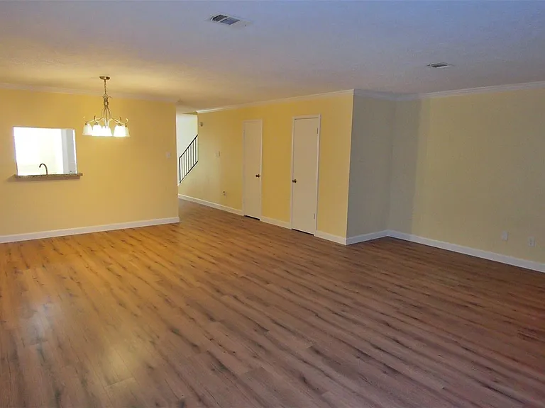 15312 Gorham Dr — Photo 5