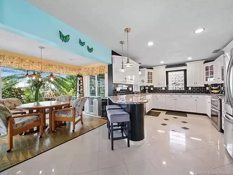 1744 SW Boatswain Pl — Photo 16