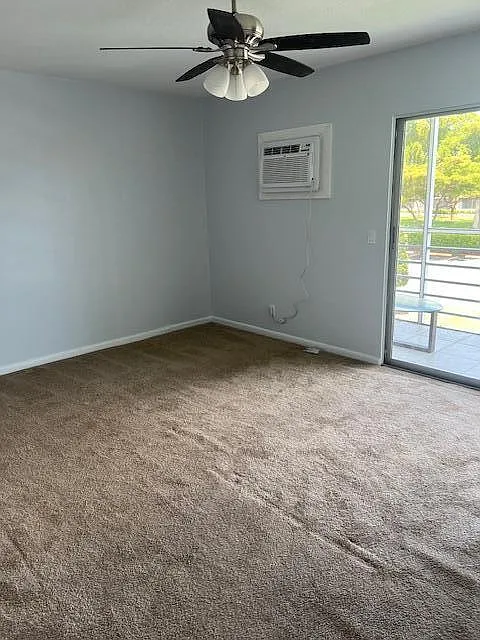 1 bed, 1.5 bath, 720 sqft, $1,390 — Photo 4